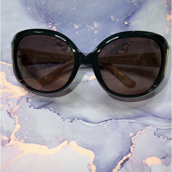 Salvatore Ferragamo Black Oval Sunglasses - Picture 2 of 10